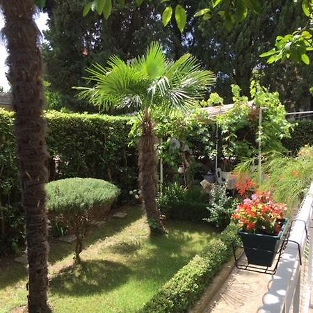 Garden Apartment Kaštela Екстериор снимка