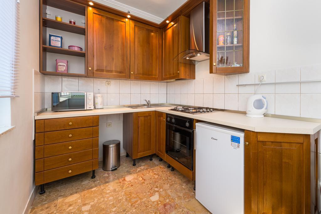 Garden Apartment Kaštela Стая снимка